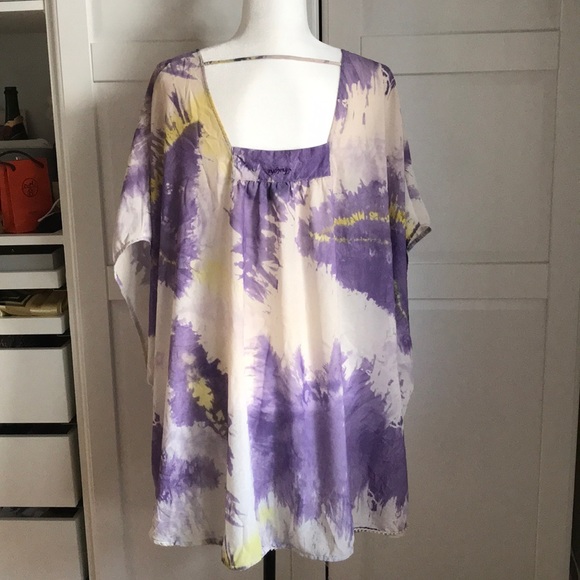 Beautiful Abstract Design Beach Coverup - Picture 3 of 4